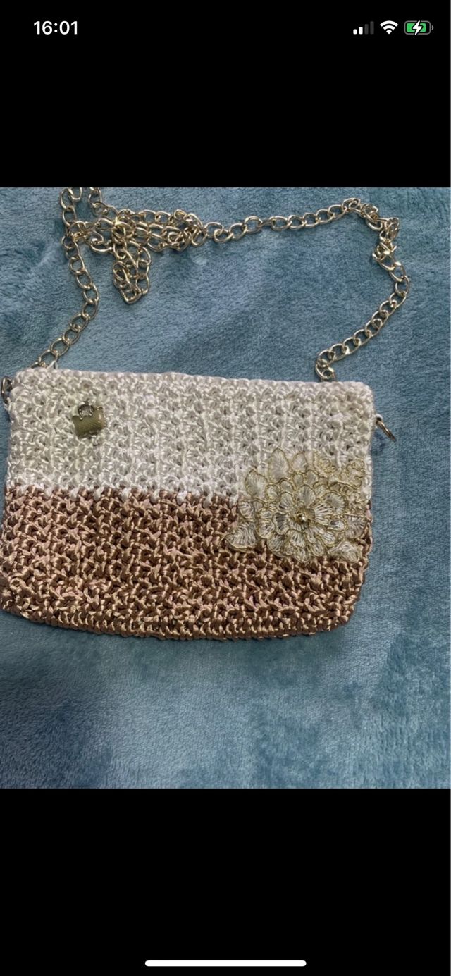 borsetta fatta a mano