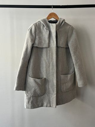 Abrigo gris con capucha Zara Basic