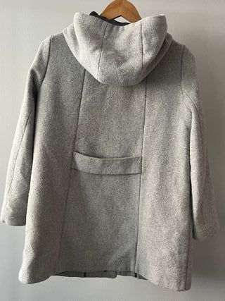 Abrigo gris con capucha Zara Basic