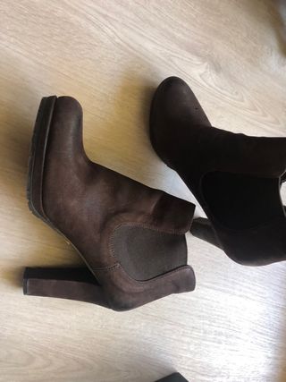 botines piel melocoton Prada