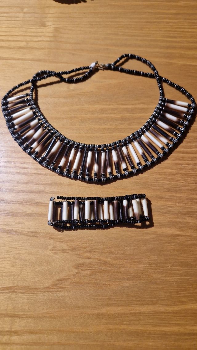 Collana con bracciale abbinato del kenya