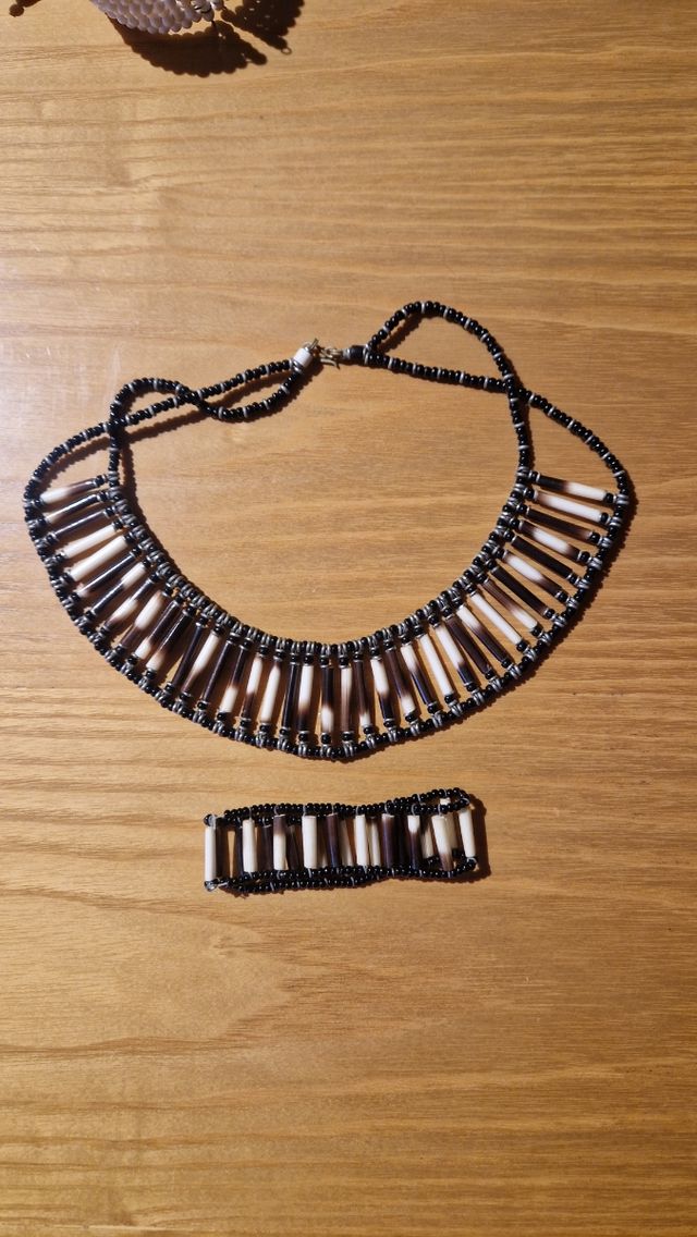 Collana con bracciale abbinato del kenya