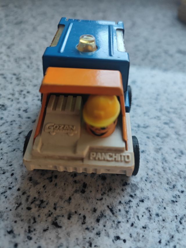 Camión de basura Panchito Gozan