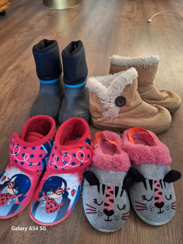 2 pares de botas31-32 +2pares de zapatillas 3