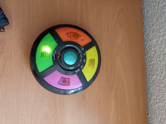 Juego electrónico infantil secuencias colores