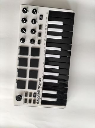 Akai MPK Mini