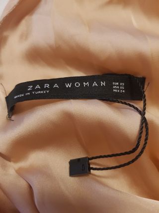 Mono corto plisado Zara