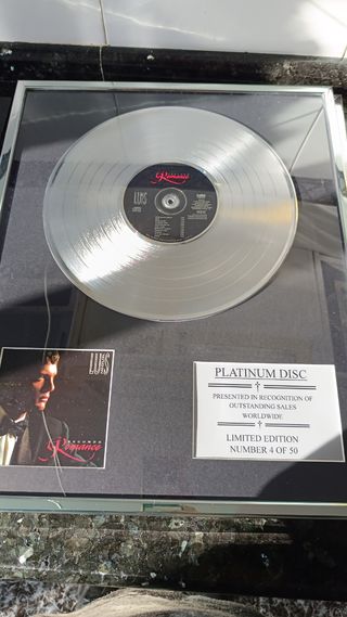 disco de platino Luis Miguel REBAJADO.