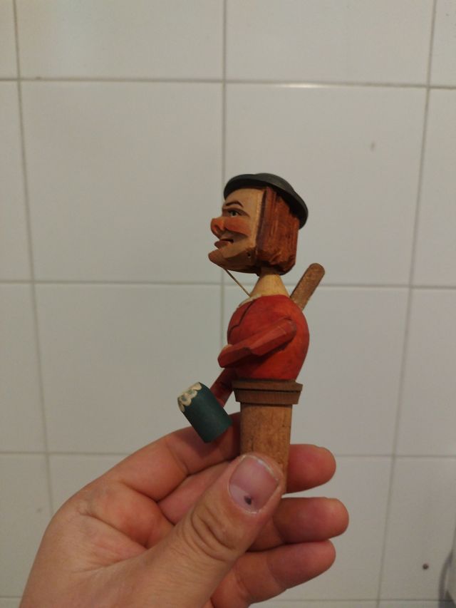 Tapón botella marioneta automata