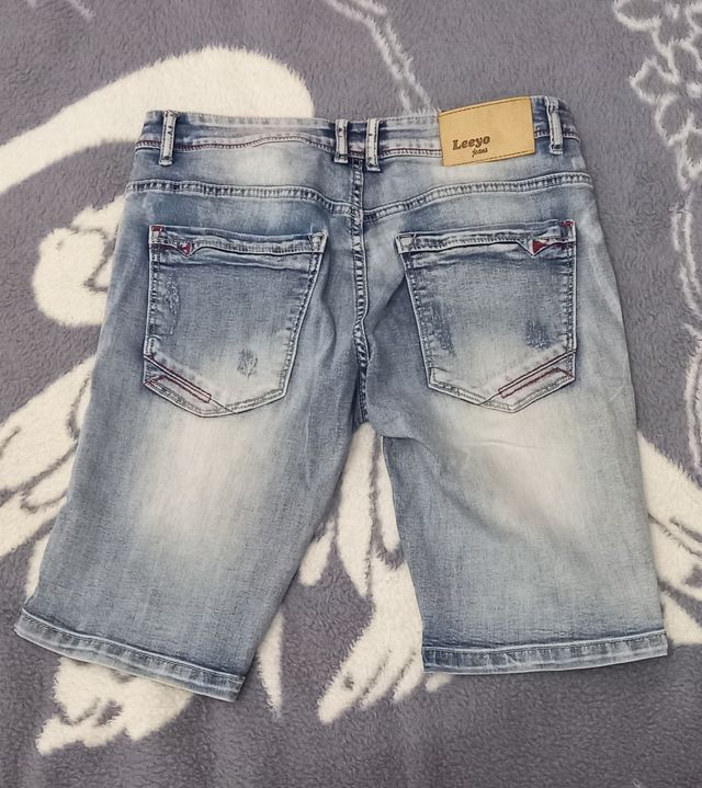 Pantalón vaquero corto