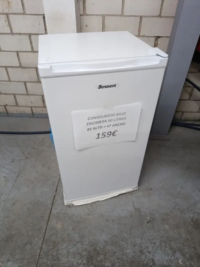 Congelador bajo encimera