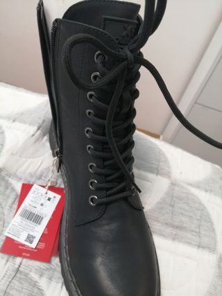 Botas tipo martens 40