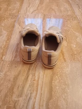 Tenis Adidas en muy buen estado