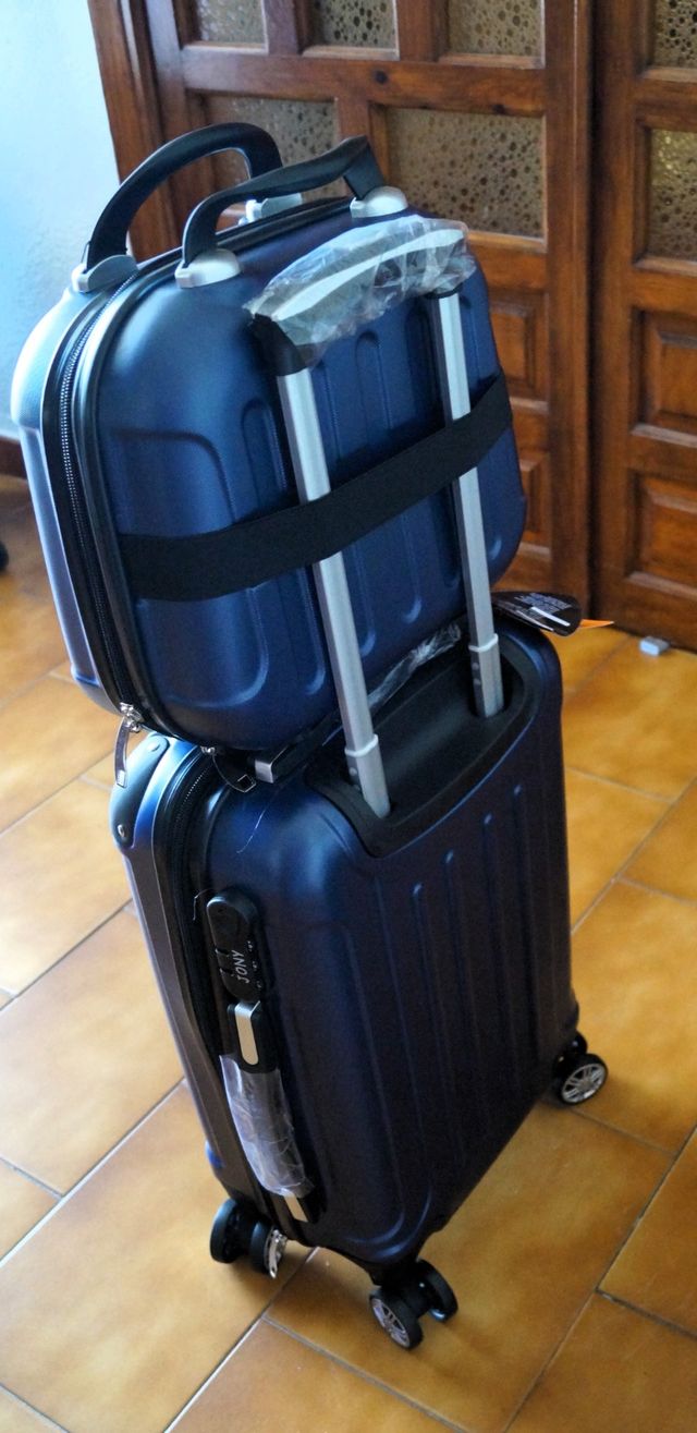 Set Maleta Cabina y Neceser 8 Ruedas Giratorias