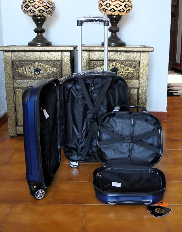 Set Maleta Cabina y Neceser 8 Ruedas Giratorias