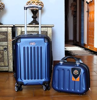 Set Maleta Cabina y Neceser 8 Ruedas Giratorias