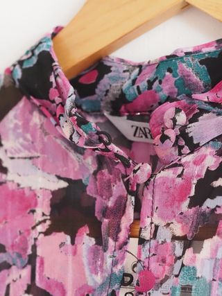 Blusa volantes Zara
