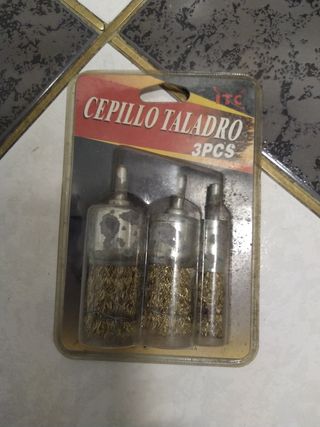 Juego de tres cepillos taladro de alambr