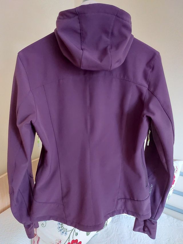 Chaqueta deportiva Quechua (Talla M)