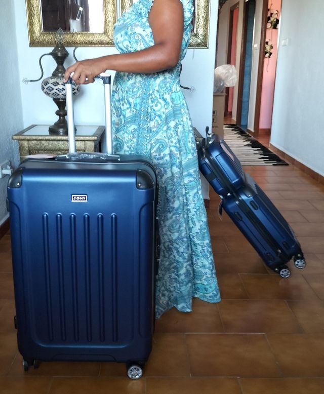 Set 2 Maletas + neceser Azul 8 ruedas giratorias