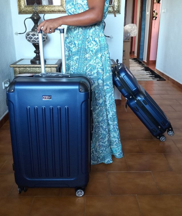 Set 2 Maletas + neceser Azul 8 ruedas giratorias