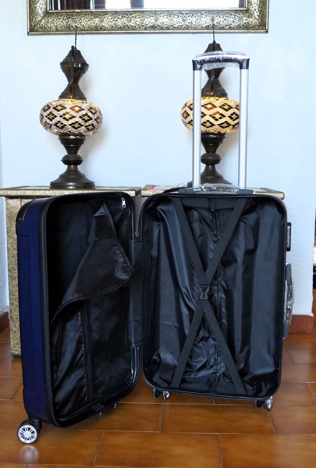 Set 2 Maletas + neceser Azul 8 ruedas giratorias