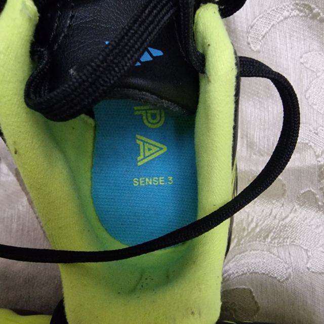 Botas de fútbol infantil