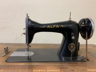MAQUINA COSER ALFA ANTIGUA