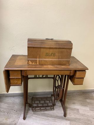 MAQUINA COSER ALFA ANTIGUA