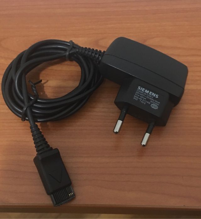 alimentatori per telefoni NOKIA SIEMENS
