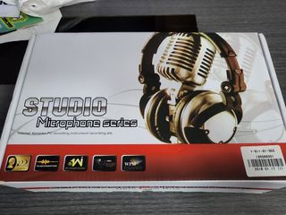 Micrófono de estudio.