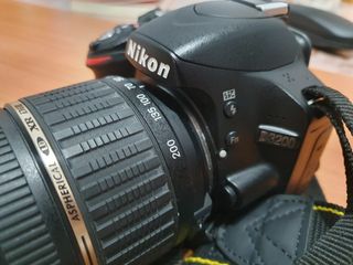 Cámara NIKON D3200 + regalo funda acolchada