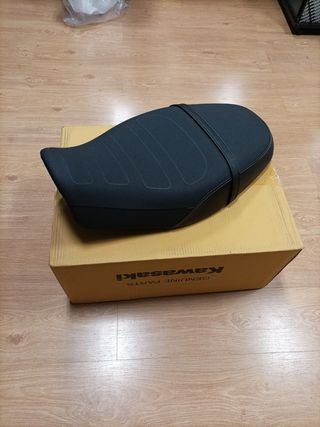 Asiento original Z650RS