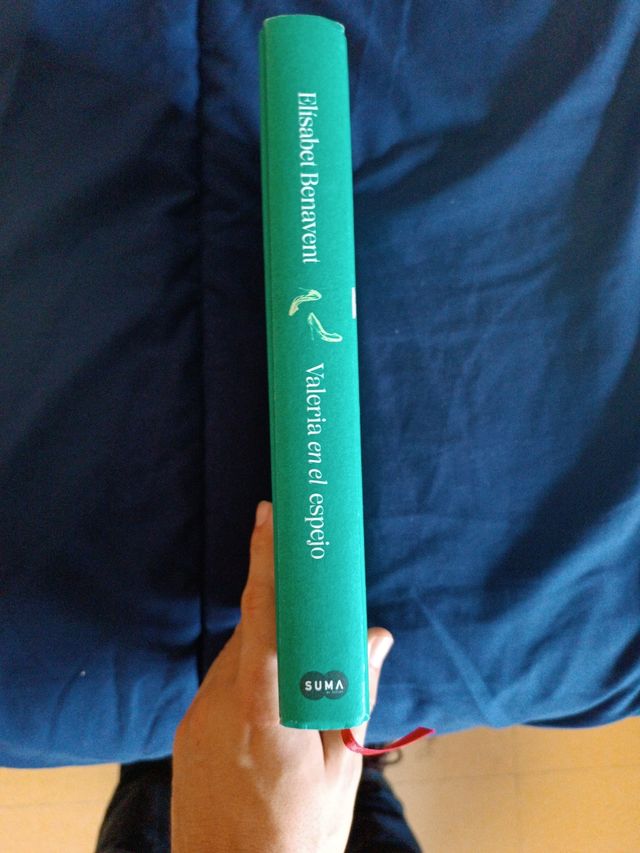 Elisabet Benavent - Valeria en el espejo