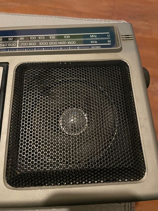 mangia cassette e Radio vintage