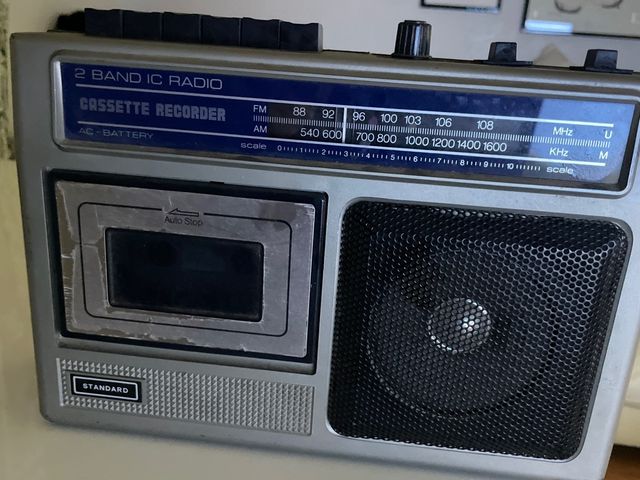mangia cassette e Radio vintage