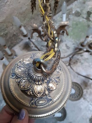 Gran Lámpara de araña, velas y ocas.