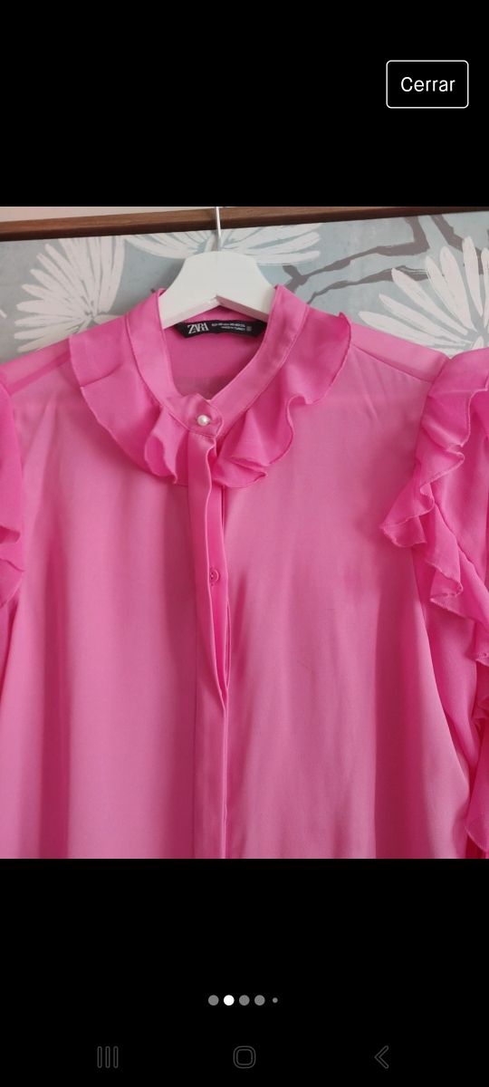 Blusa Zara con volantes. Talla XS