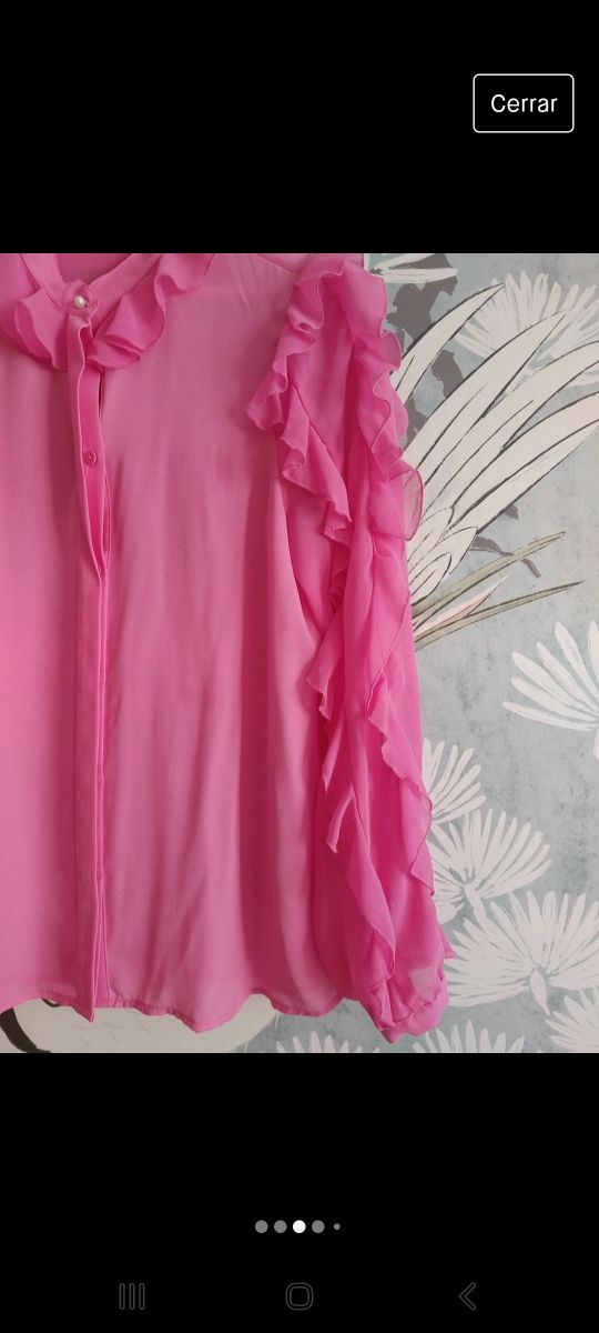 Blusa Zara con volantes. Talla XS