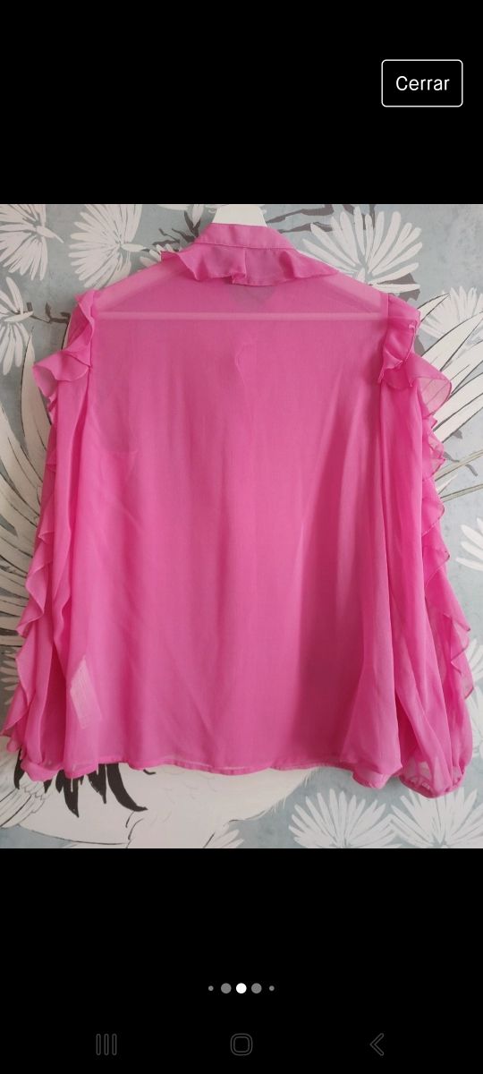 Blusa Zara con volantes. Talla XS