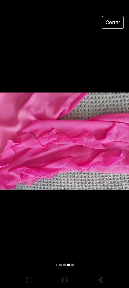 Blusa Zara con volantes. Talla XS