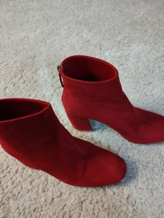 Botines de terciopelo rojo ❤️