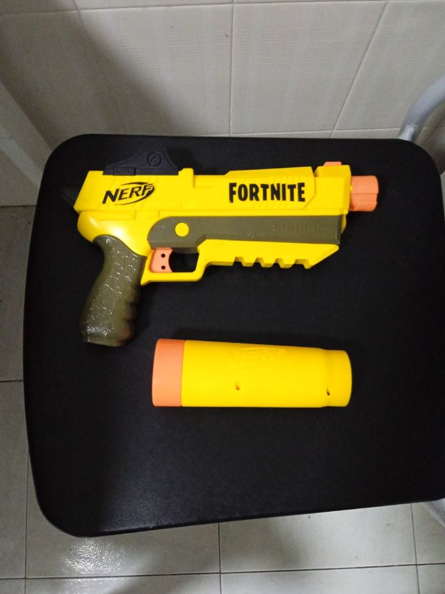 Pistola de dardos fornite