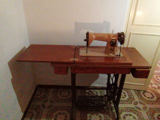 Máquina de coser antigua Singer