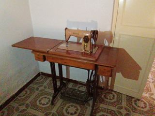Máquina de coser antigua Singer