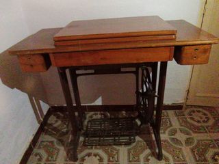Máquina de coser antigua Singer