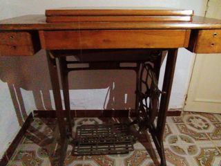 Máquina de coser antigua Singer