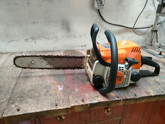 Motosierra de gasolina