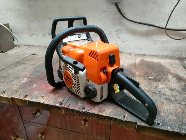 Motosierra de gasolina