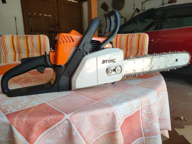 Motosierra de gasolina